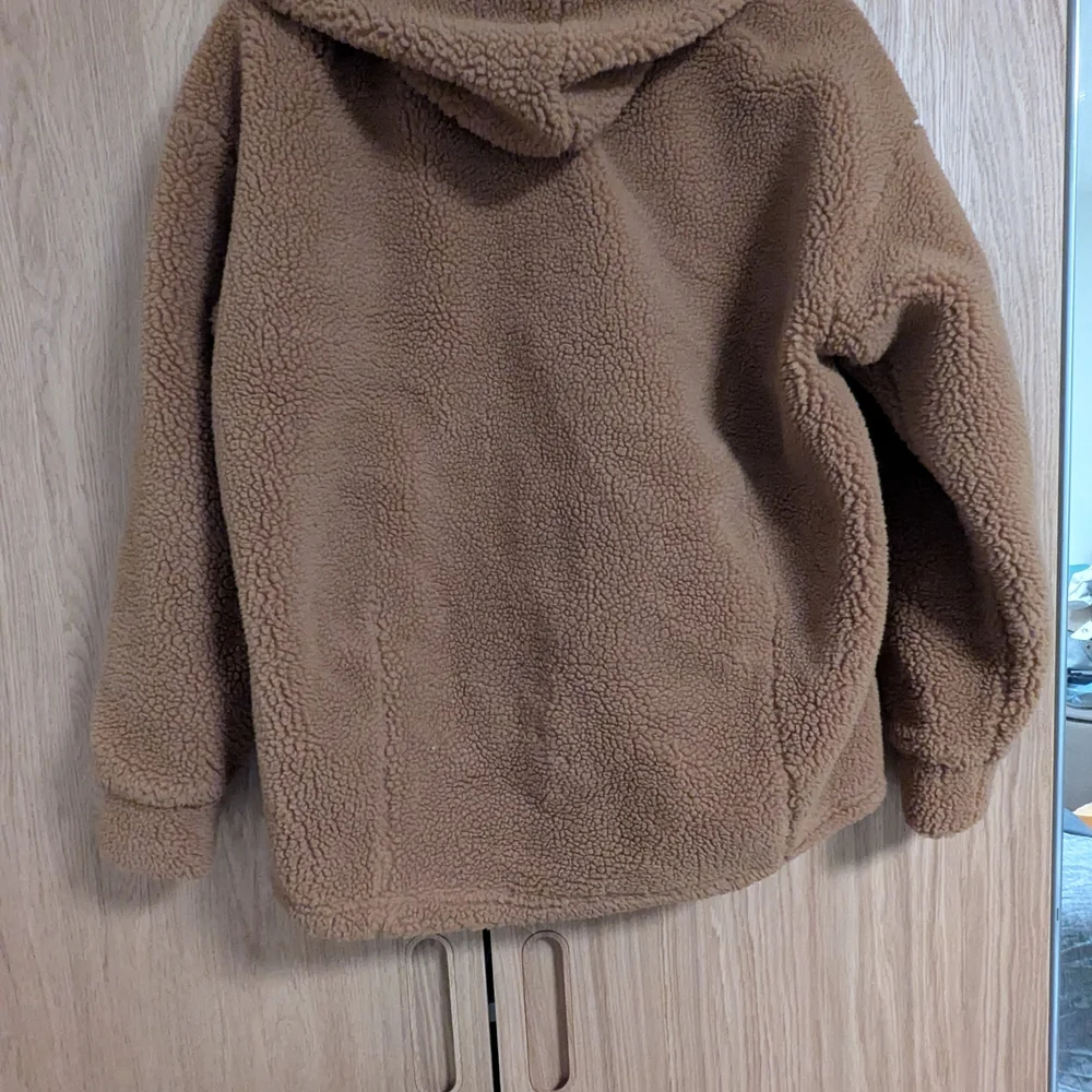 Fabletics Lotta Teddy Jacket - Picture 4 of 6